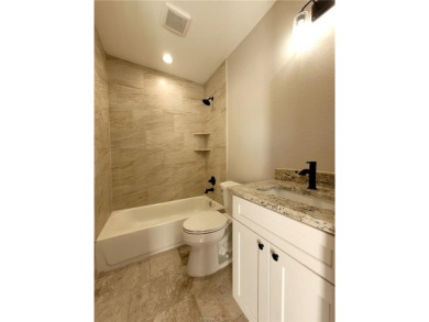 Extremely Low AC bills - $48 in June, $59 in July, set at 72 on Hilltop Lakes Resort Golf Club in Texas - for sale on GolfHomes.com, golf home, golf lot