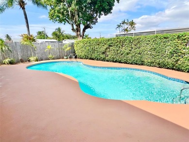 Well kept 3BR/2BA pool home in desirable west Sunrise community on Sunrise Lakes Phase III in Florida - for sale on GolfHomes.com, golf home, golf lot