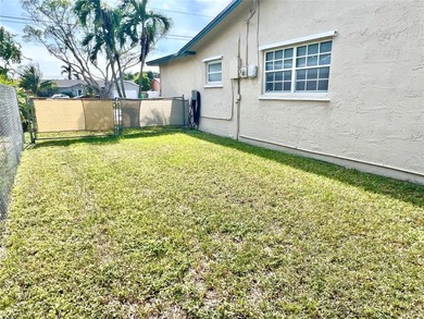 Well kept 3BR/2BA pool home in desirable west Sunrise community on Sunrise Lakes Phase III in Florida - for sale on GolfHomes.com, golf home, golf lot