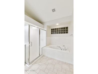 Rare 3330 sf single story 3BR, 3.5BA Borgata model with a pool on Oakwood Golf Club  in Arizona - for sale on GolfHomes.com, golf home, golf lot