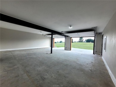Extremely Low AC bills - $48 in June, $59 in July, set at 72 on Hilltop Lakes Resort Golf Club in Texas - for sale on GolfHomes.com, golf home, golf lot