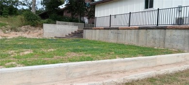 Extremely Low AC bills - $48 in June, $59 in July, set at 72 on Hilltop Lakes Resort Golf Club in Texas - for sale on GolfHomes.com, golf home, golf lot
