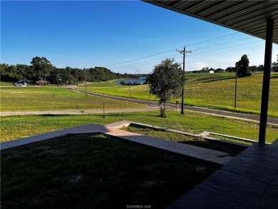 Extremely Low AC bills - $48 in June, $59 in July, set at 72 on Hilltop Lakes Resort Golf Club in Texas - for sale on GolfHomes.com, golf home, golf lot