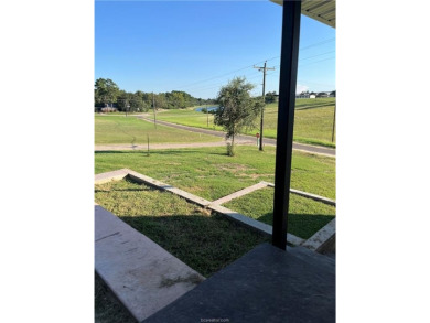 Extremely Low AC bills - $48 in June, $59 in July, set at 72 on Hilltop Lakes Resort Golf Club in Texas - for sale on GolfHomes.com, golf home, golf lot