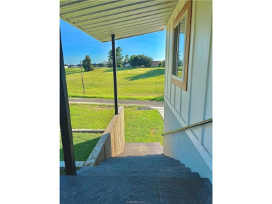 Extremely Low AC bills - $48 in June, $59 in July, set at 72 on Hilltop Lakes Resort Golf Club in Texas - for sale on GolfHomes.com, golf home, golf lot