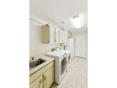 Rare 3330 sf single story 3BR, 3.5BA Borgata model with a pool on Oakwood Golf Club  in Arizona - for sale on GolfHomes.com, golf home, golf lot