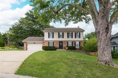 Welcome to this beautifully designed home in the award-winning on Lakewood Oaks Golf Club, Ltd. in Missouri - for sale on GolfHomes.com, golf home, golf lot