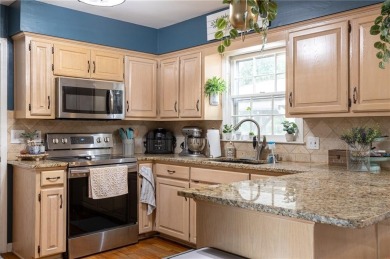 Welcome to this beautifully designed home in the award-winning on Lakewood Oaks Golf Club, Ltd. in Missouri - for sale on GolfHomes.com, golf home, golf lot