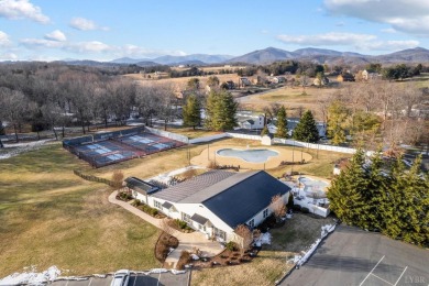 Fabulous one-level townhome, so spacious on the IVY HILL golf on Ivy Hill Golf Club in Virginia - for sale on GolfHomes.com, golf home, golf lot