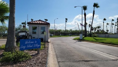 Nice 1 bed 1.5 bth cottage home in Long Island Village!  Central on Long Island Golf Course in Texas - for sale on GolfHomes.com, golf home, golf lot