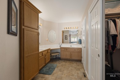 Freedom awaits! Come see this inviting single-level townhouse on Lakeview Golf Club in Idaho - for sale on GolfHomes.com, golf home, golf lot