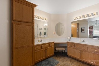 Freedom awaits! Come see this inviting single-level townhouse on Lakeview Golf Club in Idaho - for sale on GolfHomes.com, golf home, golf lot