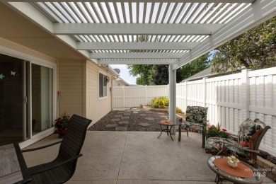 Freedom awaits! Come see this inviting single-level townhouse on Lakeview Golf Club in Idaho - for sale on GolfHomes.com, golf home, golf lot