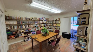 Nice 1 bed 1.5 bth cottage home in Long Island Village!  Central on Long Island Golf Course in Texas - for sale on GolfHomes.com, golf home, golf lot