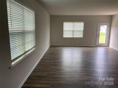Spacious 3 Bedroom Ranch Home with 2 car garage.  Beautiful on Statesville Country Club in North Carolina - for sale on GolfHomes.com, golf home, golf lot