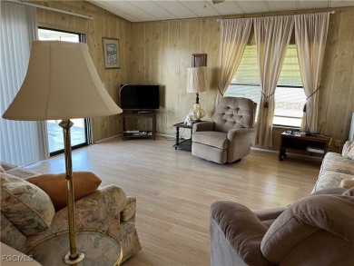 $92,900 ARE YOU KIDDING ME!!! Come make this home YOURS!!! on Six Lakes Country Club in Florida - for sale on GolfHomes.com, golf home, golf lot