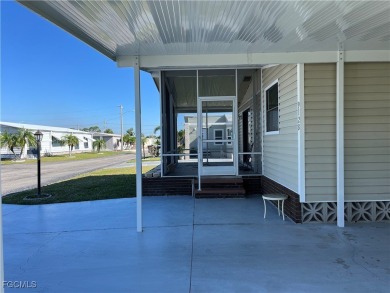 $92,900 ARE YOU KIDDING ME!!! Come make this home YOURS!!! on Six Lakes Country Club in Florida - for sale on GolfHomes.com, golf home, golf lot