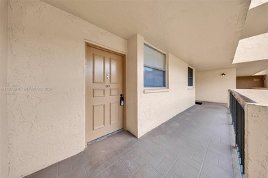 Beautifully maintained condo located in a desirable 55+ on Inverrary Country Club in Florida - for sale on GolfHomes.com, golf home, golf lot