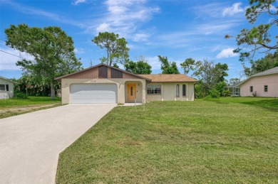Don't miss this amazing 2BD/2BA/2CG in South Venice with an on Jacaranda West Country Club in Florida - for sale on GolfHomes.com, golf home, golf lot
