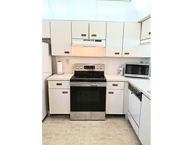 ORIGINAL CONDITION, FULLY FURNISHED 2/2 2nd Floor Inside Corner on Sunrise Lakes Phase IV Golf Course in Florida - for sale on GolfHomes.com, golf home, golf lot