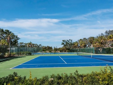 Under contract-accepting backup offers. This corner 3 BR / 3 1/2 on Longboat Key Golf Club Resort in Florida - for sale on GolfHomes.com, golf home, golf lot