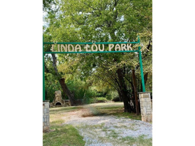 Do Not Miss Out! This level 80x120 foot lot features sandy soil on Horseshoe Bend Country Club in Texas - for sale on GolfHomes.com, golf home, golf lot