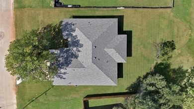 Beautiful new construction with 3 bedrooms, 3 full bathrooms on The Club At Runaway Bay in Texas - for sale on GolfHomes.com, golf home, golf lot