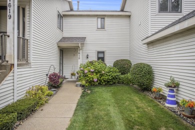 Welcome to this beautiful move-in ready one story condo in The on The Moors Golf Club in Michigan - for sale on GolfHomes.com, golf home, golf lot