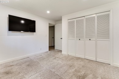 This is it! Your dream single level home with a golf course on  in Oregon - for sale on GolfHomes.com, golf home, golf lot