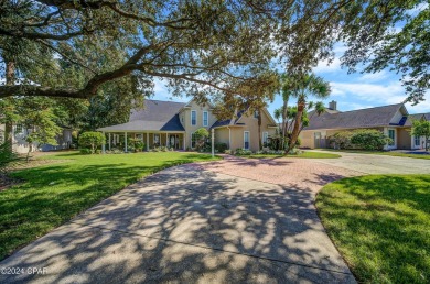 CURRENTLY UNDER CONTRACT, SELLER WILL CONSIDER BACKUP OFFERS on Bay Point Resort Golf Club in Florida - for sale on GolfHomes.com, golf home, golf lot