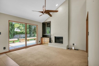 Discover this beautiful 3 bed, 2.5 bath home located in the on Lincolnshire Fields Country Club in Illinois - for sale on GolfHomes.com, golf home, golf lot