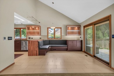 Discover this beautiful 3 bed, 2.5 bath home located in the on Lincolnshire Fields Country Club in Illinois - for sale on GolfHomes.com, golf home, golf lot