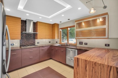 Discover this beautiful 3 bed, 2.5 bath home located in the on Lincolnshire Fields Country Club in Illinois - for sale on GolfHomes.com, golf home, golf lot