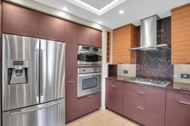 Discover this beautiful 3 bed, 2.5 bath home located in the on Lincolnshire Fields Country Club in Illinois - for sale on GolfHomes.com, golf home, golf lot