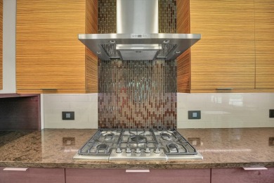 Discover this beautiful 3 bed, 2.5 bath home located in the on Lincolnshire Fields Country Club in Illinois - for sale on GolfHomes.com, golf home, golf lot