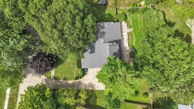 Discover this beautiful 3 bed, 2.5 bath home located in the on Lincolnshire Fields Country Club in Illinois - for sale on GolfHomes.com, golf home, golf lot