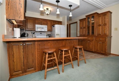 Super clean, immaculately maintained 3 bed, 2 bath split-level on Stones Throw Golf Course in Minnesota - for sale on GolfHomes.com, golf home, golf lot