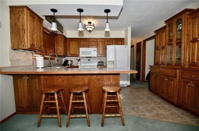 Super clean, immaculately maintained 3 bed, 2 bath split-level on Stones Throw Golf Course in Minnesota - for sale on GolfHomes.com, golf home, golf lot