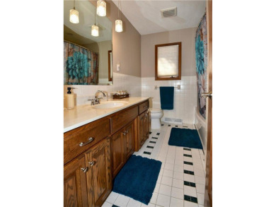 Super clean, immaculately maintained 3 bed, 2 bath split-level on Stones Throw Golf Course in Minnesota - for sale on GolfHomes.com, golf home, golf lot