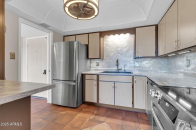 Absolutely gorgeous 2-bedroom, 2-bathroom END UNIT condo in the on Sunland Village Golf Club in Arizona - for sale on GolfHomes.com, golf home, golf lot