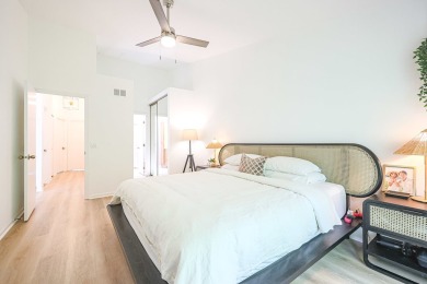 Don't miss this exceptional bright and beautiful spaious on Old Orchard Country Club in Illinois - for sale on GolfHomes.com, golf home, golf lot