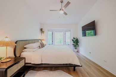 Don't miss this exceptional bright and beautiful spaious on Old Orchard Country Club in Illinois - for sale on GolfHomes.com, golf home, golf lot