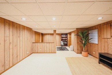 Don't miss this exceptional bright and beautiful spaious on Old Orchard Country Club in Illinois - for sale on GolfHomes.com, golf home, golf lot