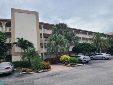 Price Reduced, Owner motivated! Beautiful Renovated 2/2 unit on on Wynmoor Golf Course in Florida - for sale on GolfHomes.com, golf home, golf lot