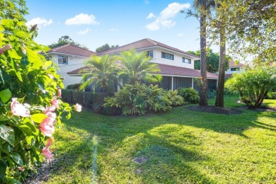 This beautifully renovated 2-bedroom, 2-bath townhouse offers a on Quail Ridge Golf Course and Country Club in Florida - for sale on GolfHomes.com, golf home, golf lot