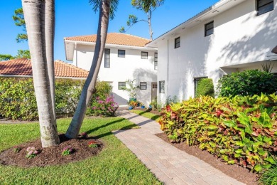 This beautifully renovated 2-bedroom, 2-bath townhouse offers a on Quail Ridge Golf Course and Country Club in Florida - for sale on GolfHomes.com, golf home, golf lot