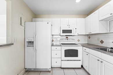 Well maintained condominium located in the desirable Flanders on Kings Point Golf -Flanders Way in Florida - for sale on GolfHomes.com, golf home, golf lot