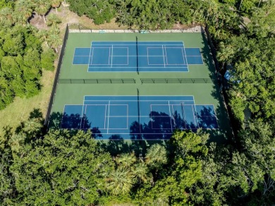 Welcome to 2,400+ square feet of refined living  with on Longboat Key Golf Club Resort in Florida - for sale on GolfHomes.com, golf home, golf lot
