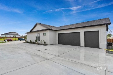 Welcome to resort-style living in the prestigious Valor on Falcon Crest Golf Club in Idaho - for sale on GolfHomes.com, golf home, golf lot