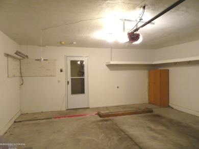 END YOUR SEARCH HERE! RARE FIND! This Ranch style condo with 1st on St. Clair Shores Country Club in Michigan - for sale on GolfHomes.com, golf home, golf lot